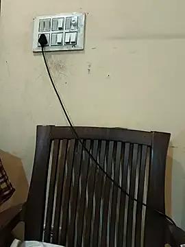 Maahhii_2 on StripChat 