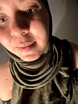 MatchedEyebrow — Ride it dildo