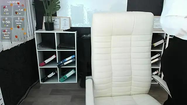 Freechat meow_mellie on StripChat