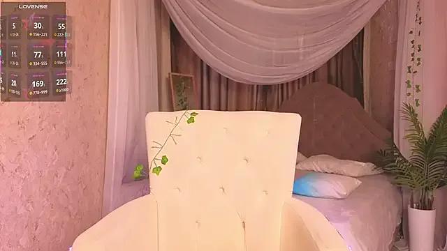 Freechat meow_mellie on StripChat