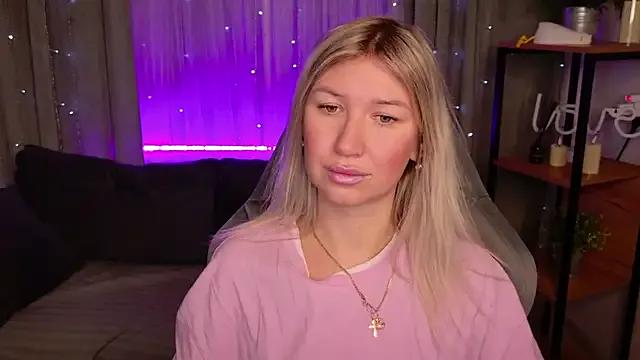 StripChat MilaBott is Private MilaBott — let me feel love