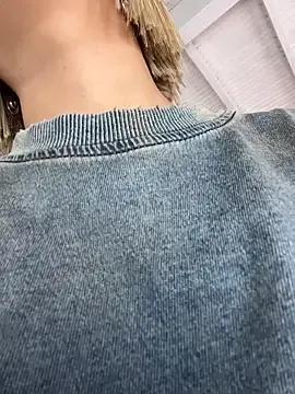 MystiqueXXX — PUSSY PLAY CLOSE UP