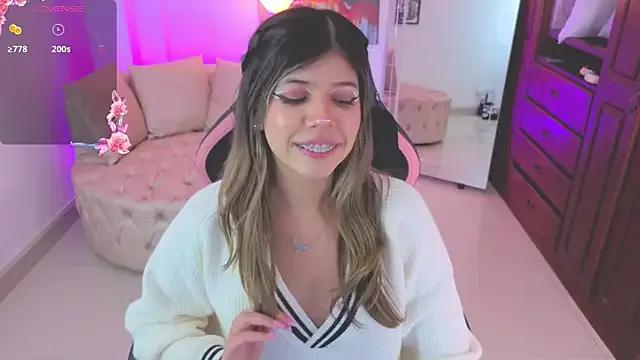 NATAASHA___ on StripChat 