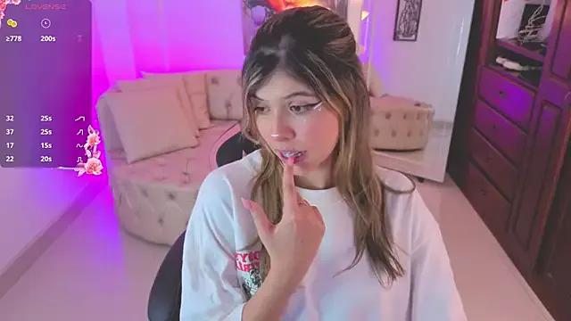 NATAASHA___ on StripChat 