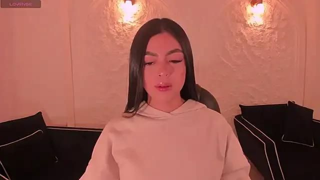 NataliaGaret on StripChat 