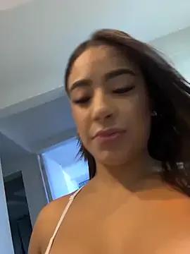 Nattasha_Brown on StripChat