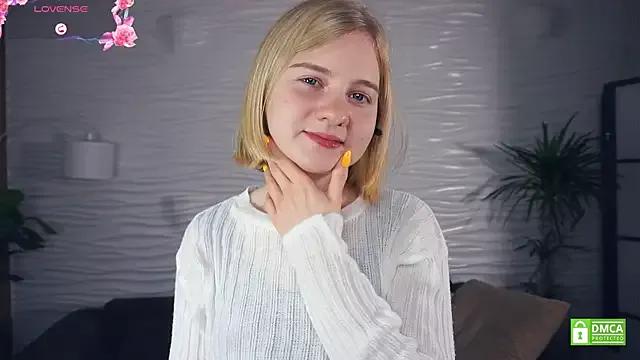 OdelinaFicken on StripChat