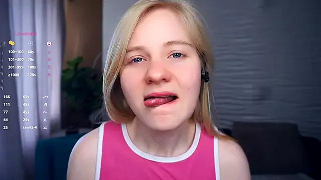 OdelinaFicken on StripChat