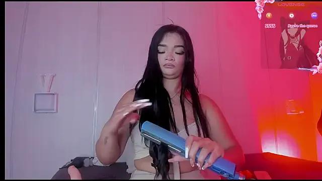 sasha_riverss on StripChat 