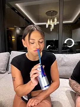 Freechat SexOnMyLvL on StripChat