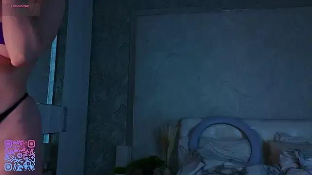 SoniaScott —  MAKE ME RED MY ASS 