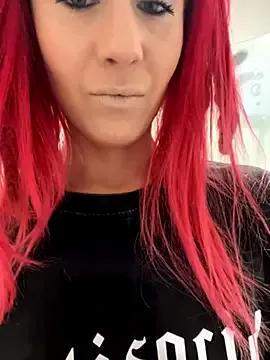 SweetSolez on StripChat 