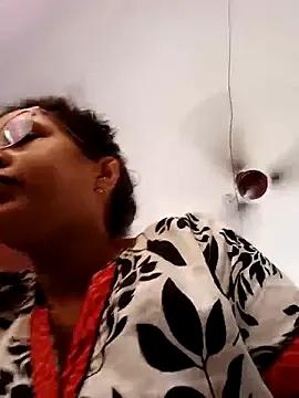 Group thanusi_2 on StripChat