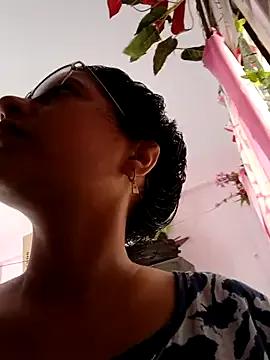 Group thanusi_2 on StripChat