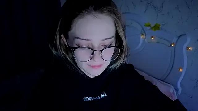 StripChat vialeta_baby is Freechat vialeta_baby — For good start