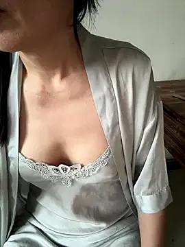 xiiuuff18 on StripChat