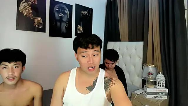 StripChat XloverXsiantwink is Group XloverXsiantwink — sucking till hard