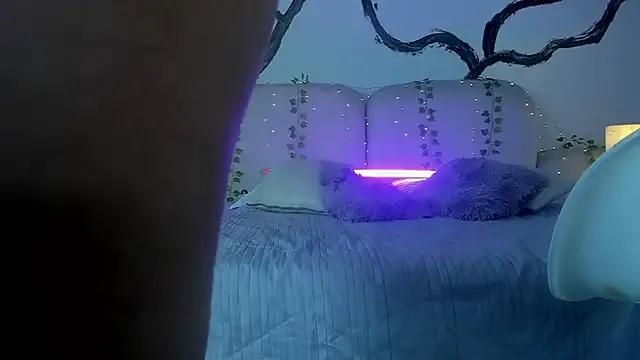 StripChat ZarinaWynne is Freechat ZarinaWynne — flash my pussy